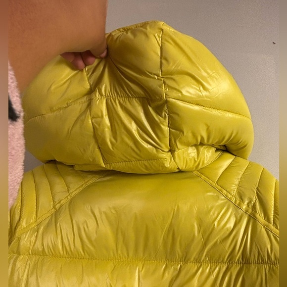 Guess Vibrant Yellow Hooded Puffer Coat - Picture 10 of 10
